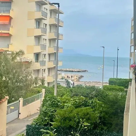 Apartment Bord De Mer,plage De Sable,parking Gratuit Antibes